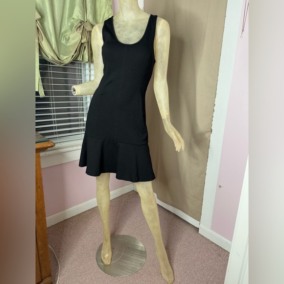 Banana Republic Fit & Flare  LBD - Picture 1 of 13